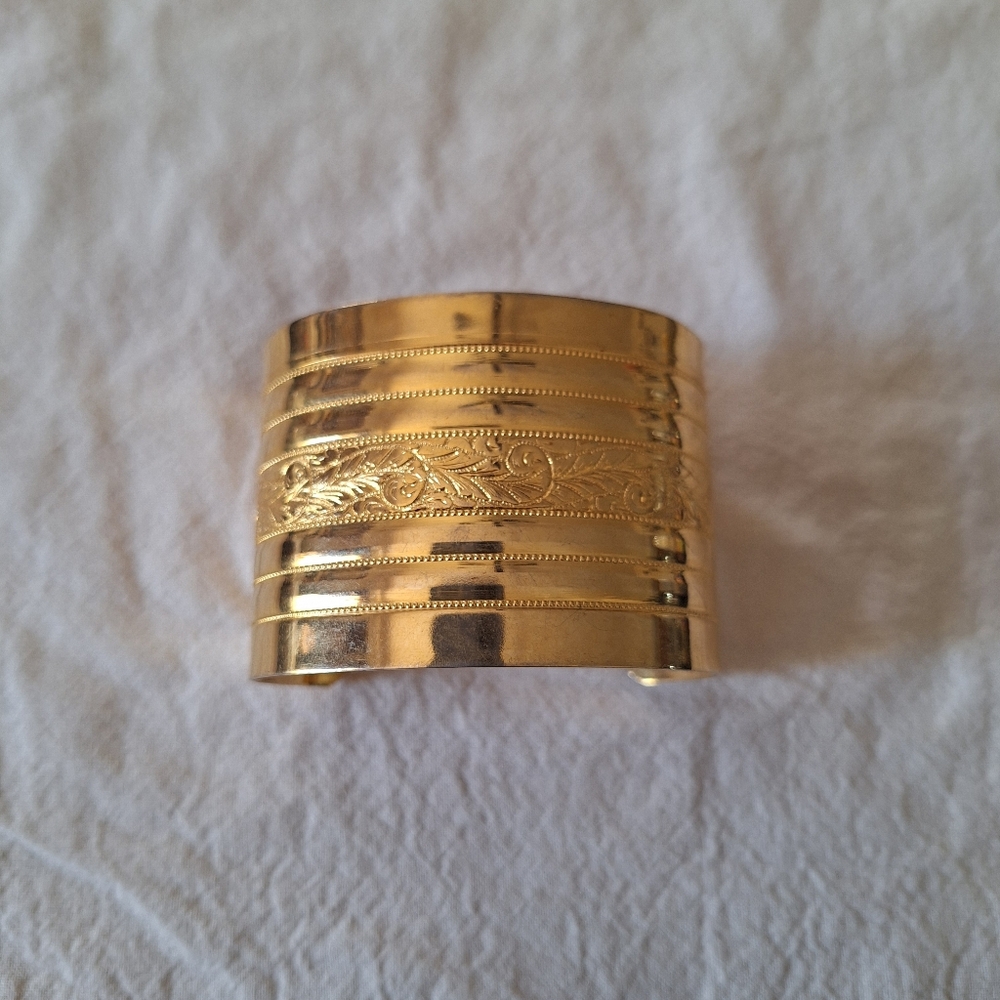 Brass Cuff Bracelet With Leaf Pattern - image 1